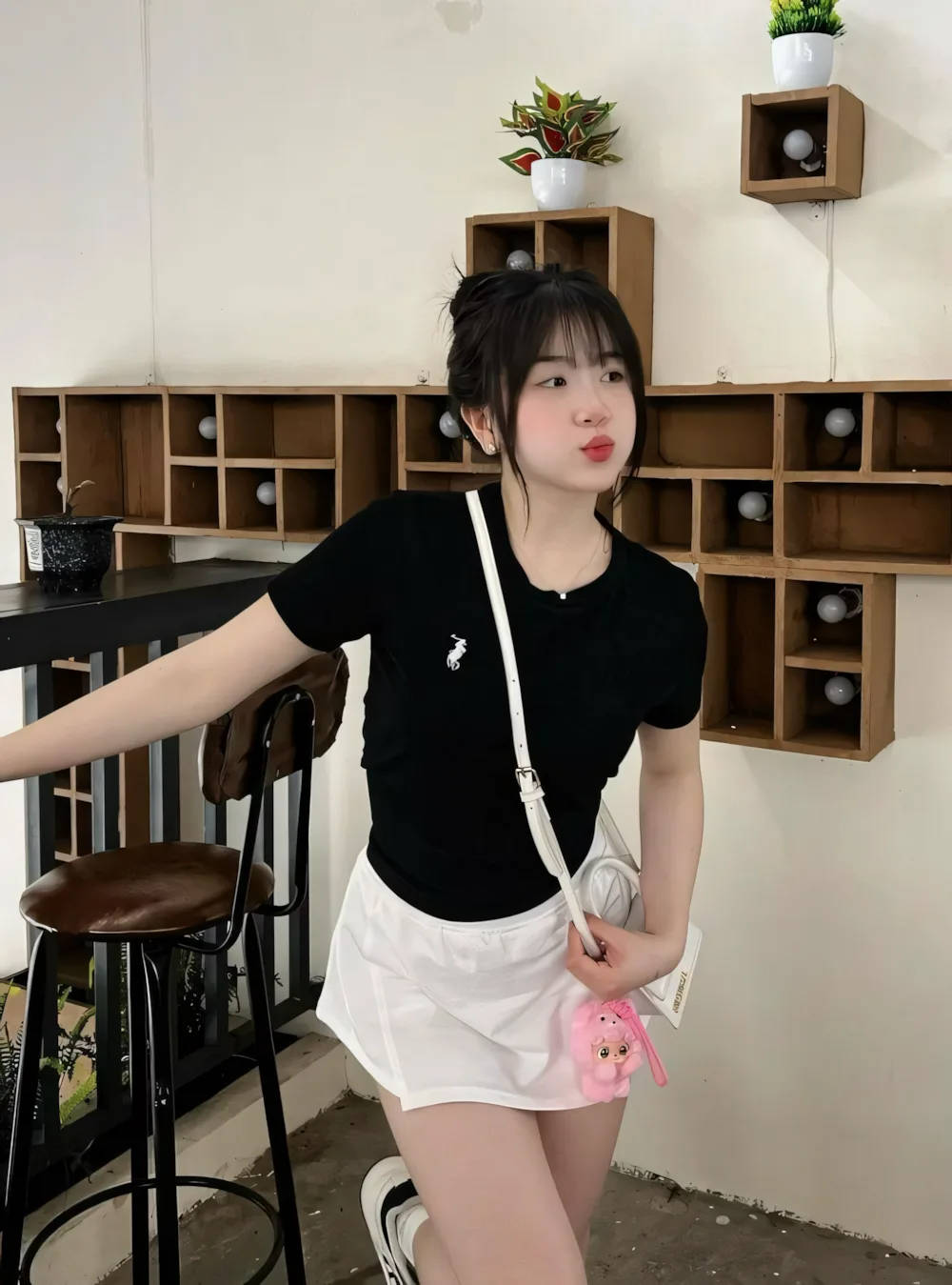 Ảnh Gái Xinh Mặc Váy Ngắn Khoe Dáng Chuẩn Vạn Người Mê 50 anh gai xinh mac chan vay ngan trang 8