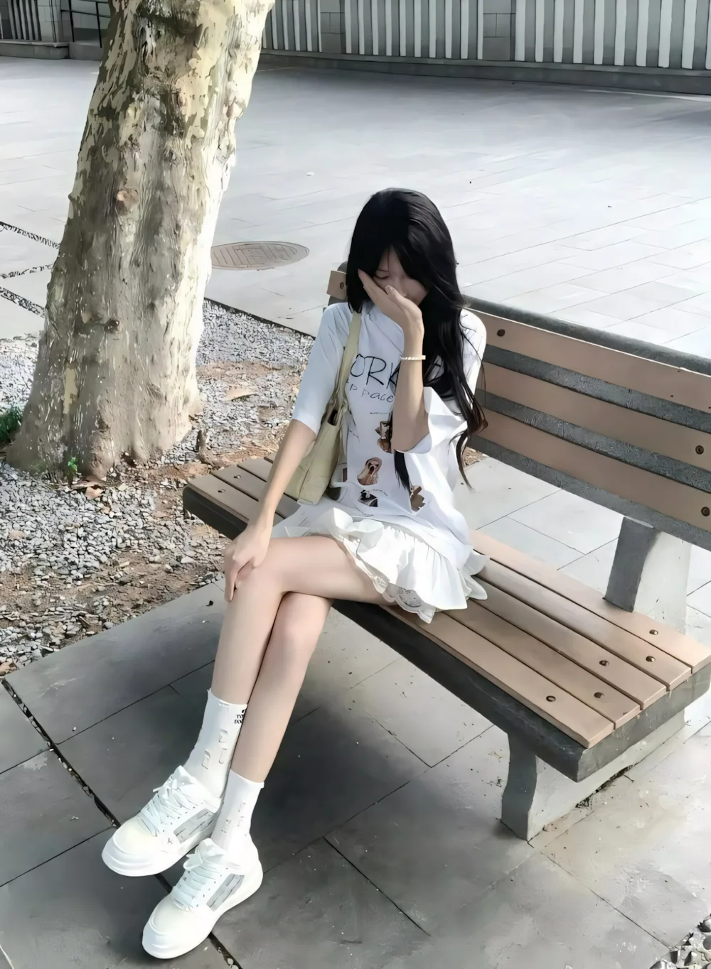 anh gai xinh mac vay ngan che mat 1