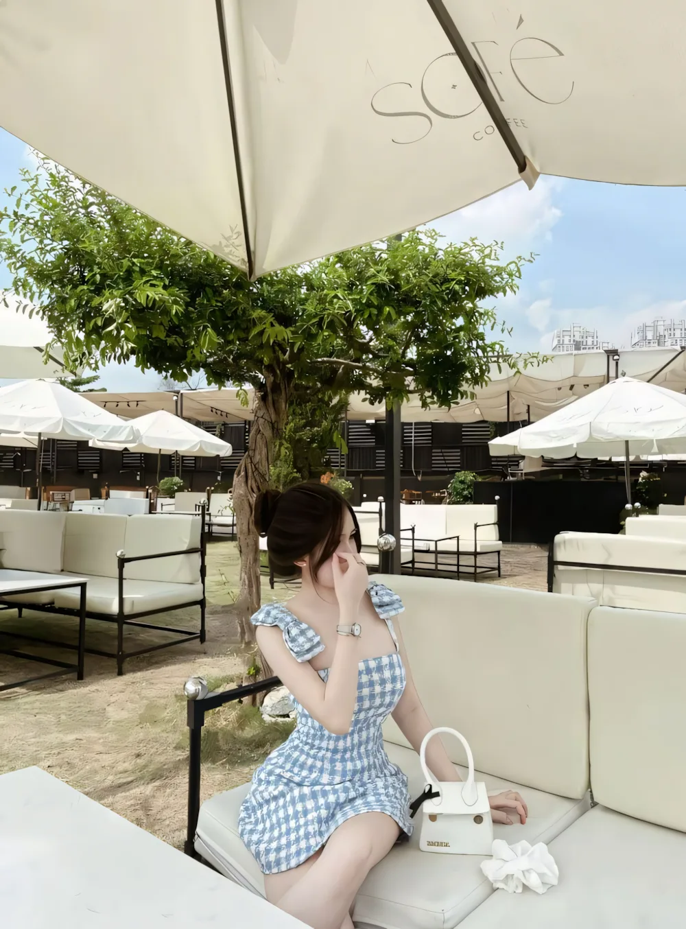 anh gai xinh mac vay ngan che mat 7